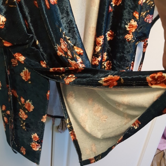 Green and pink kimono - Picture 7 of 8